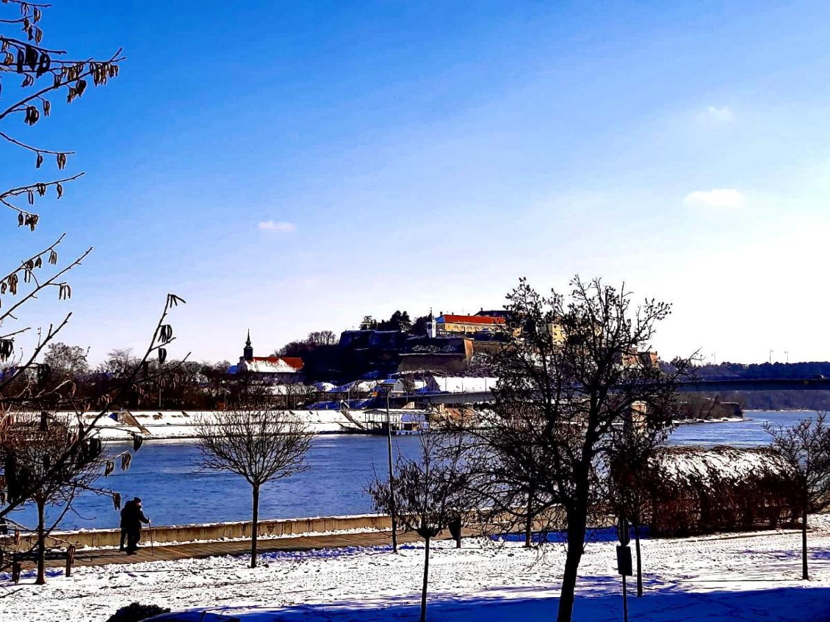 Apartman Danube Novi Sad Esterno foto
