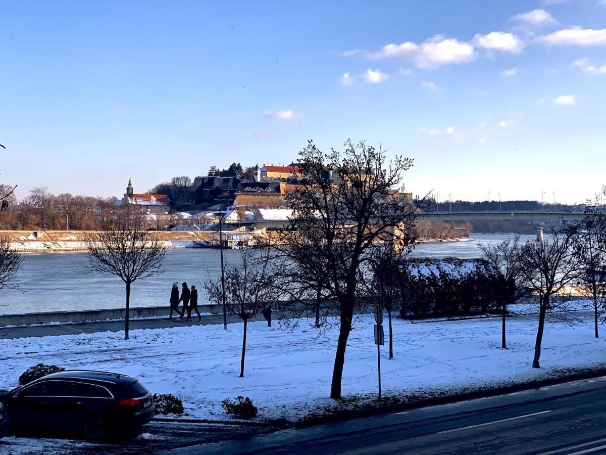 Apartman Danube Novi Sad Esterno foto